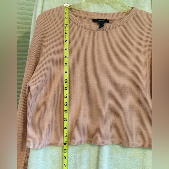 Forever 21 Cropped Sweater. size M - Picture 2 of 3